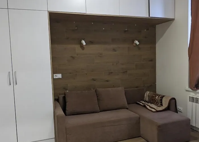 затишна близько залізничного вокзалу *